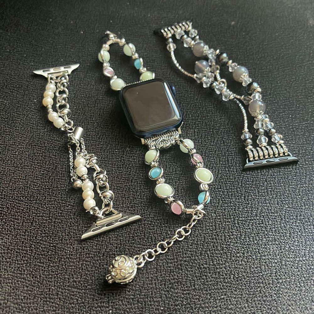 Apple Watch band bracelet style. (Adjustable)